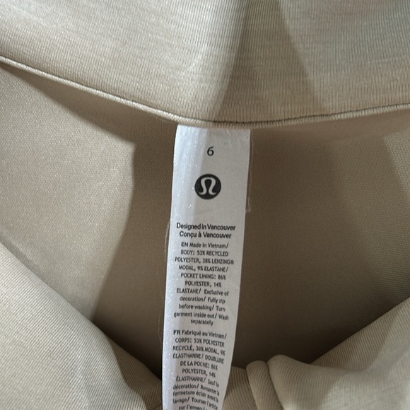 Lululemon athletica Softstreme Cinch-Waist Jacket - Opal Size 6 Like New - Picture 5 of 8
